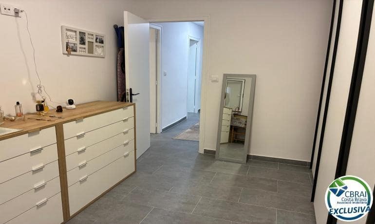 3 makuuhuone Huoneisto myytävänä paikassa Roses mukana 
autotalli - 189 000 € (Ref: 9998776)