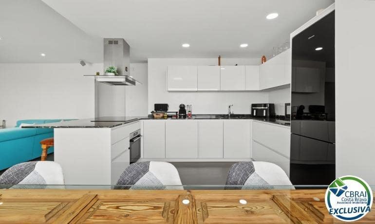 3 camera da letto Villa in vendita in Roses con piscina garage - 489.000 € (Rif: 9999591)