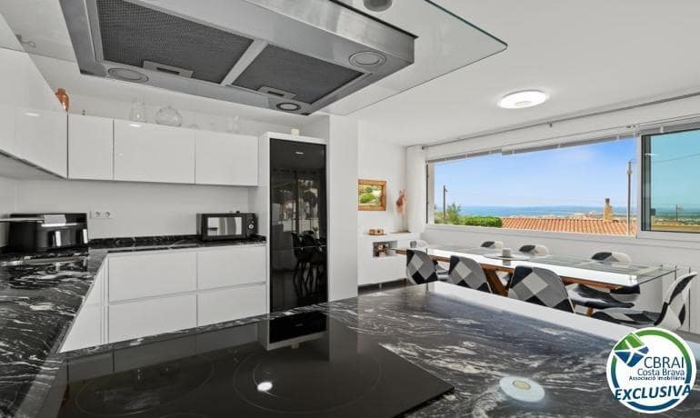 3 camera da letto Villa in vendita in Roses con piscina garage - 489.000 € (Rif: 9999591)