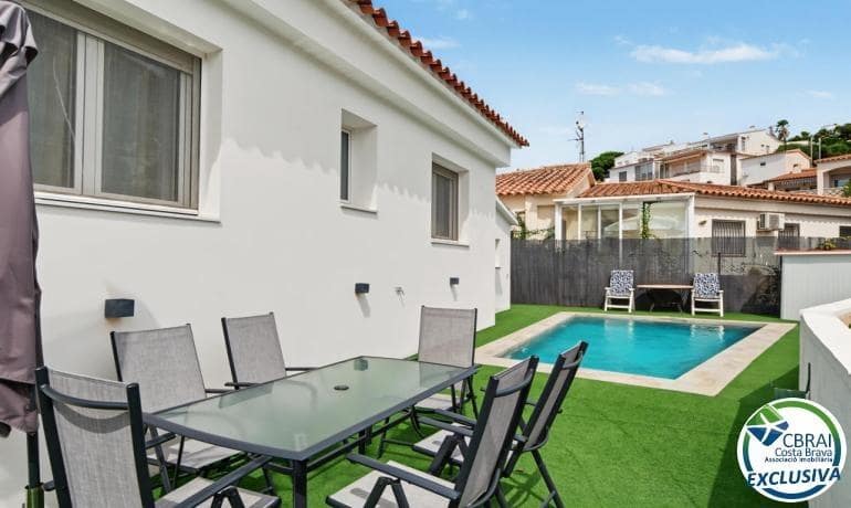 3 camera da letto Villa in vendita in Roses con piscina garage - 489.000 € (Rif: 9999591)