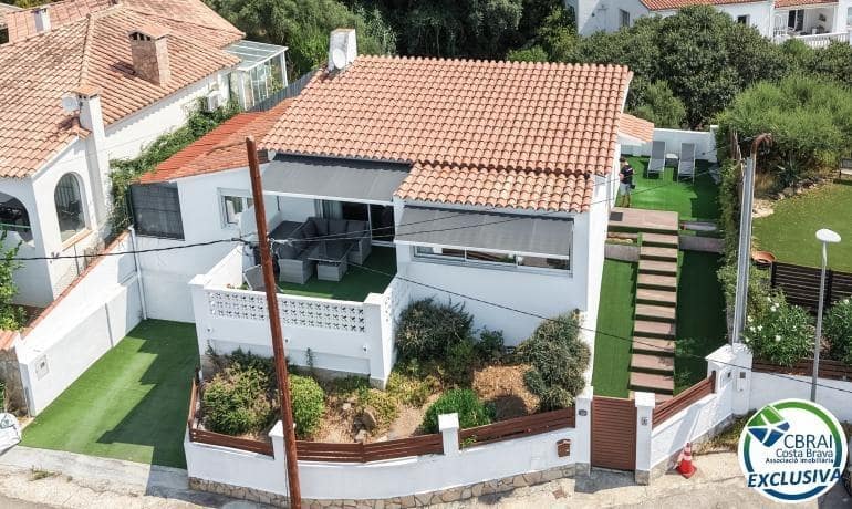 3 camera da letto Villa in vendita in Roses con piscina garage - 489.000 € (Rif: 9999591)