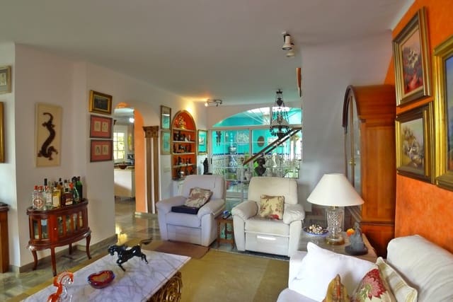 3 bedroom Townhouse for sale in Nerja with garage - € 636,000 (Ref: 10008382)
