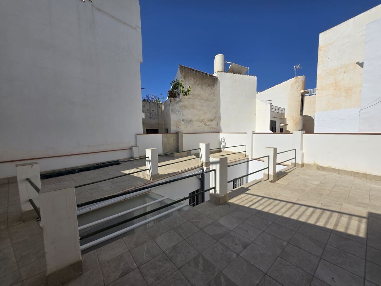 5 quarto Casa em Banda para venda em Nerja - 1 260 000 € (Ref: 10008384)