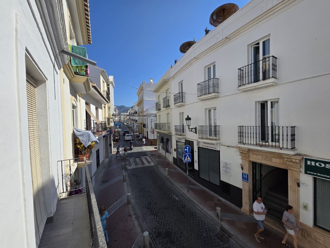 5 quarto Casa em Banda para venda em Nerja - 1 260 000 € (Ref: 10008384)