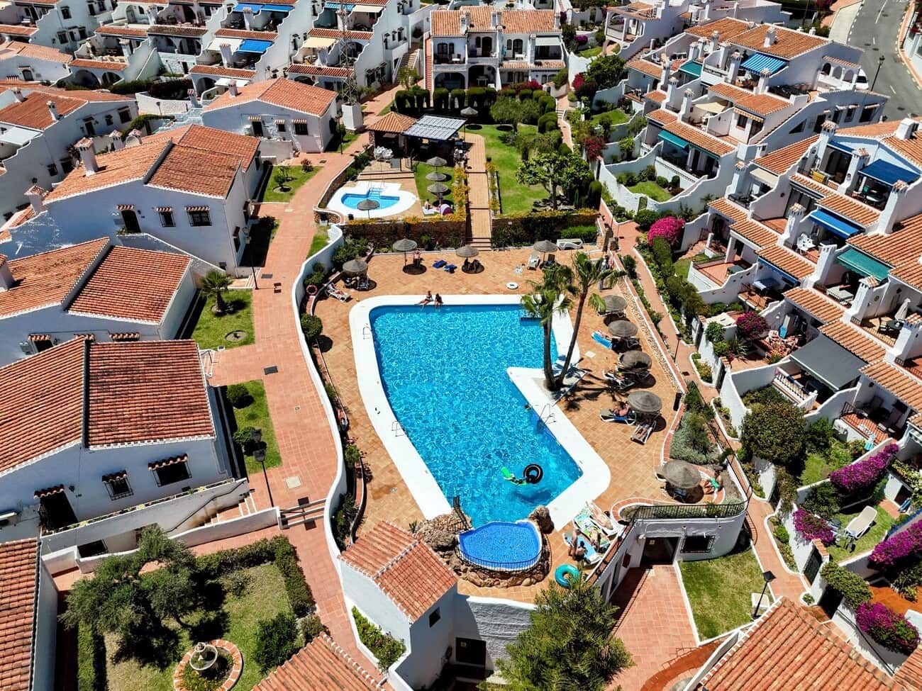 1 bedroom Apartment for sale in Nerja with pool - € 249,000 (Ref: 10011071)