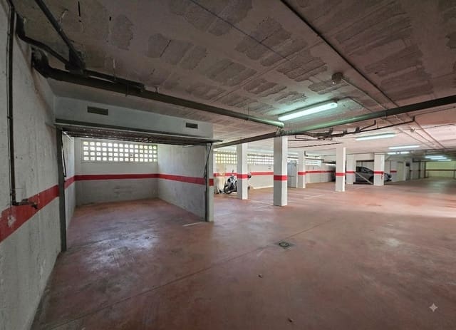 Autotalli myytävänä paikassa Nerja - 46 000 € (Ref: 10022074)