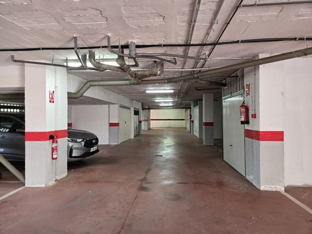 Autotalli myytävänä paikassa Nerja - 46 000 € (Ref: 10022074)