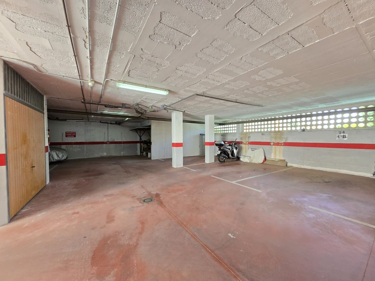 Autotalli myytävänä paikassa Nerja - 46 000 € (Ref: 10022074)