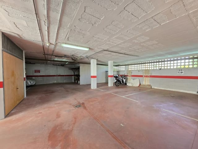 Autotalli myytävänä paikassa Nerja - 46 000 € (Ref: 10022074)