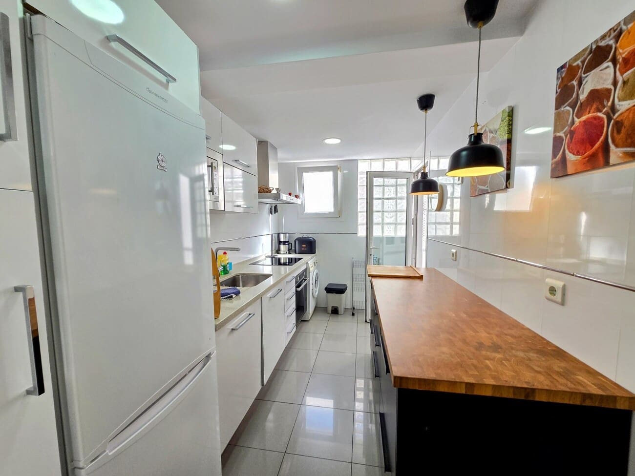 2 slaapkamer Appartement te koop in Nerja met garage - € 829.000 (Ref: 10034980)