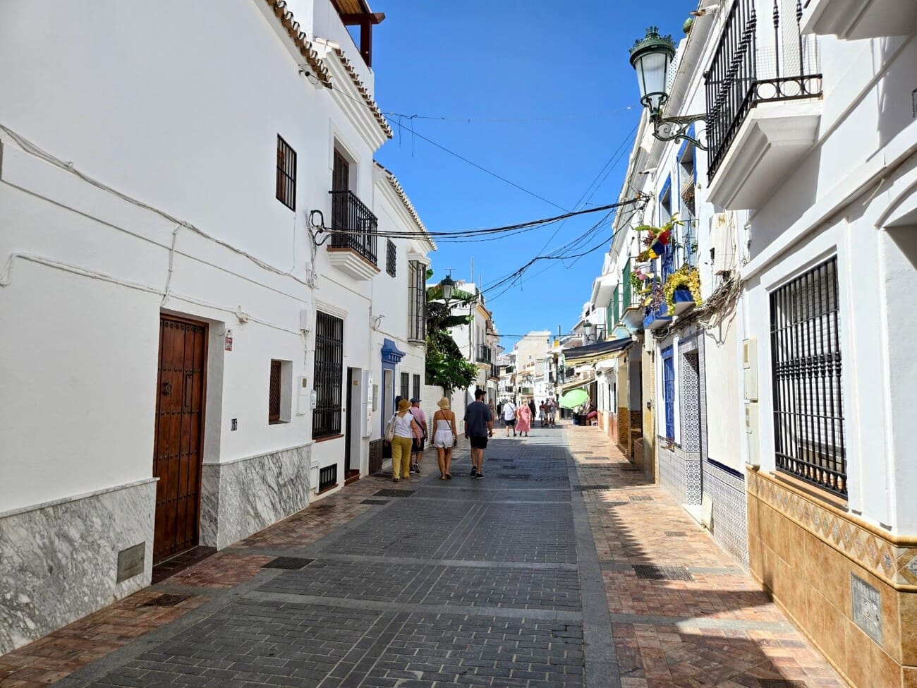 2 slaapkamer Appartement te koop in Nerja met garage - € 829.000 (Ref: 10034980)