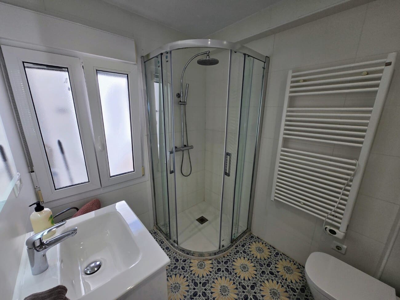 2 slaapkamer Appartement te koop in Nerja met garage - € 829.000 (Ref: 10034980)