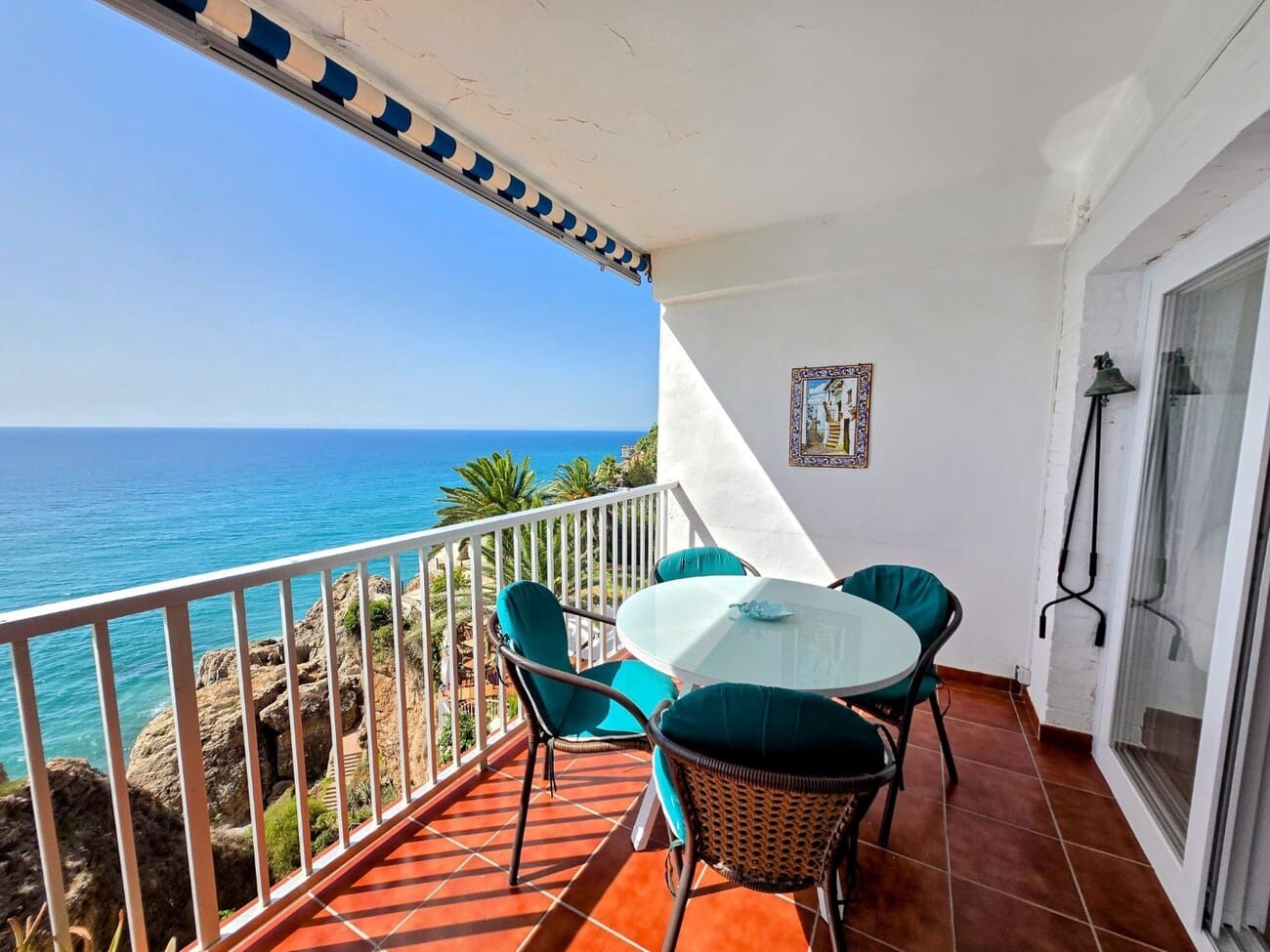 2 slaapkamer Appartement te koop in Nerja met garage - € 829.000 (Ref: 10034980)