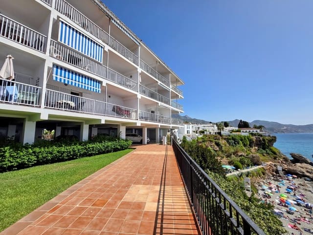 2 slaapkamer Appartement te koop in Nerja met garage - € 829.000 (Ref: 10034980)
