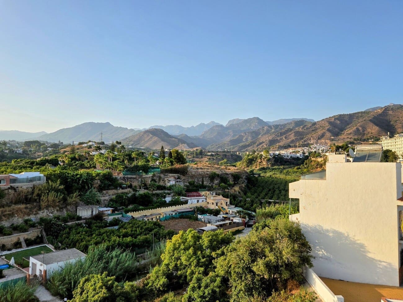 4 slaapkamer Appartement te koop in Nerja - € 445.500 (Ref: 10058010)