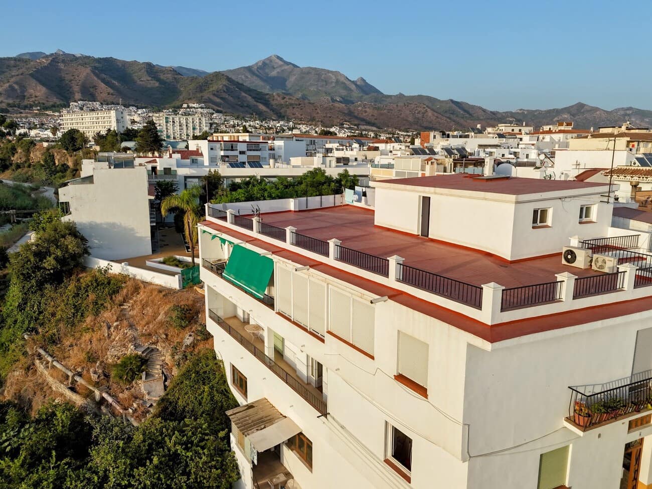 4 slaapkamer Appartement te koop in Nerja - € 445.500 (Ref: 10058010)