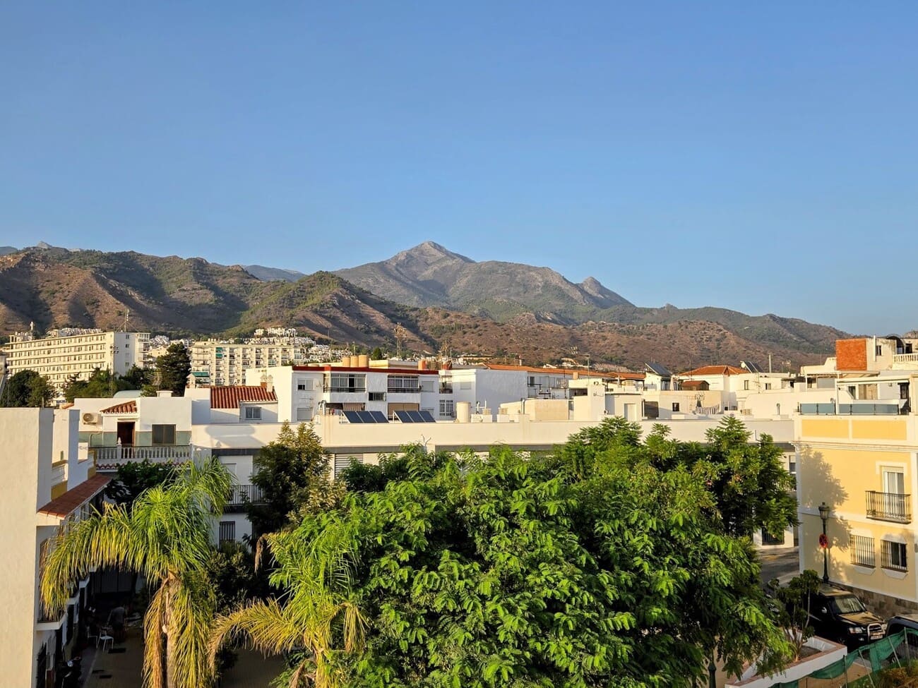 4 slaapkamer Appartement te koop in Nerja - € 445.500 (Ref: 10058010)