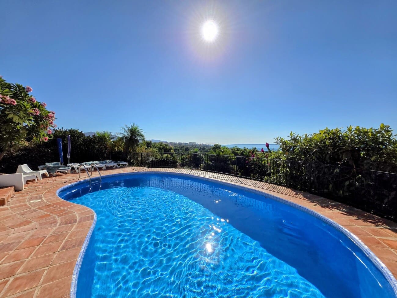 4 chambre Villa/Maison à vendre à Nerja avec piscine garage - 1 390 500 € (Ref: 10077691)
