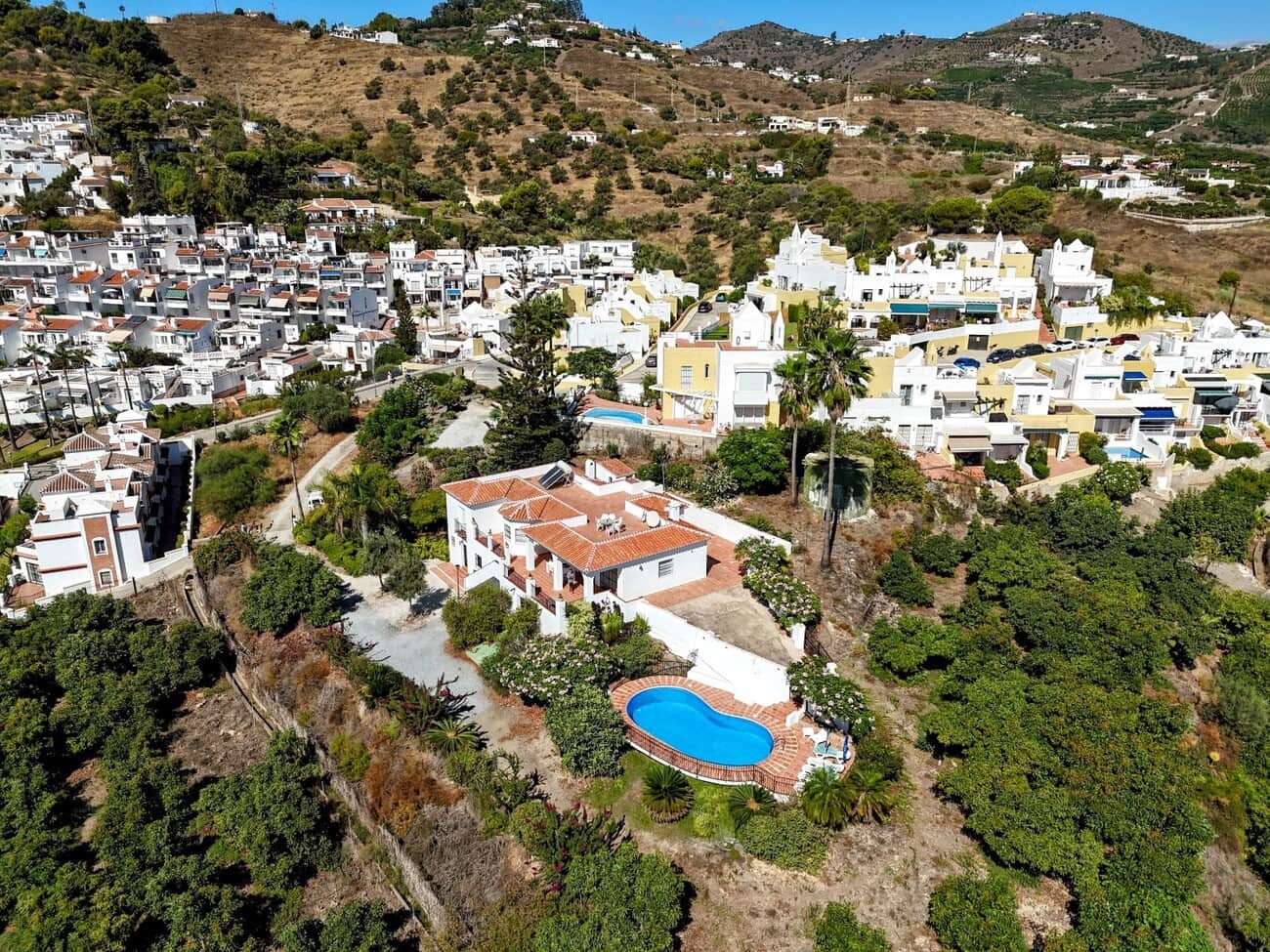 4 chambre Villa/Maison à vendre à Nerja avec piscine garage - 1 390 500 € (Ref: 10077691)