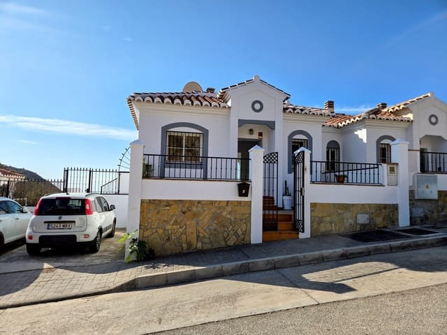 4 chambre Villa/Maison à vendre à Frigiliana avec piscine garage - 950 000 € (Ref: 10094267)