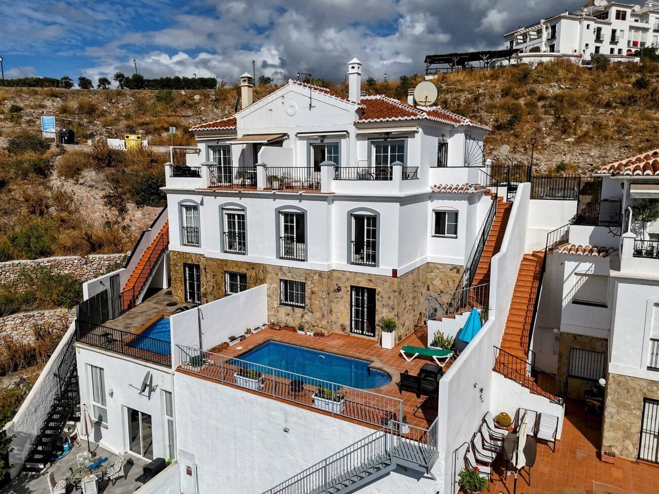 4 chambre Villa/Maison à vendre à Frigiliana avec piscine garage - 950 000 € (Ref: 10094267)