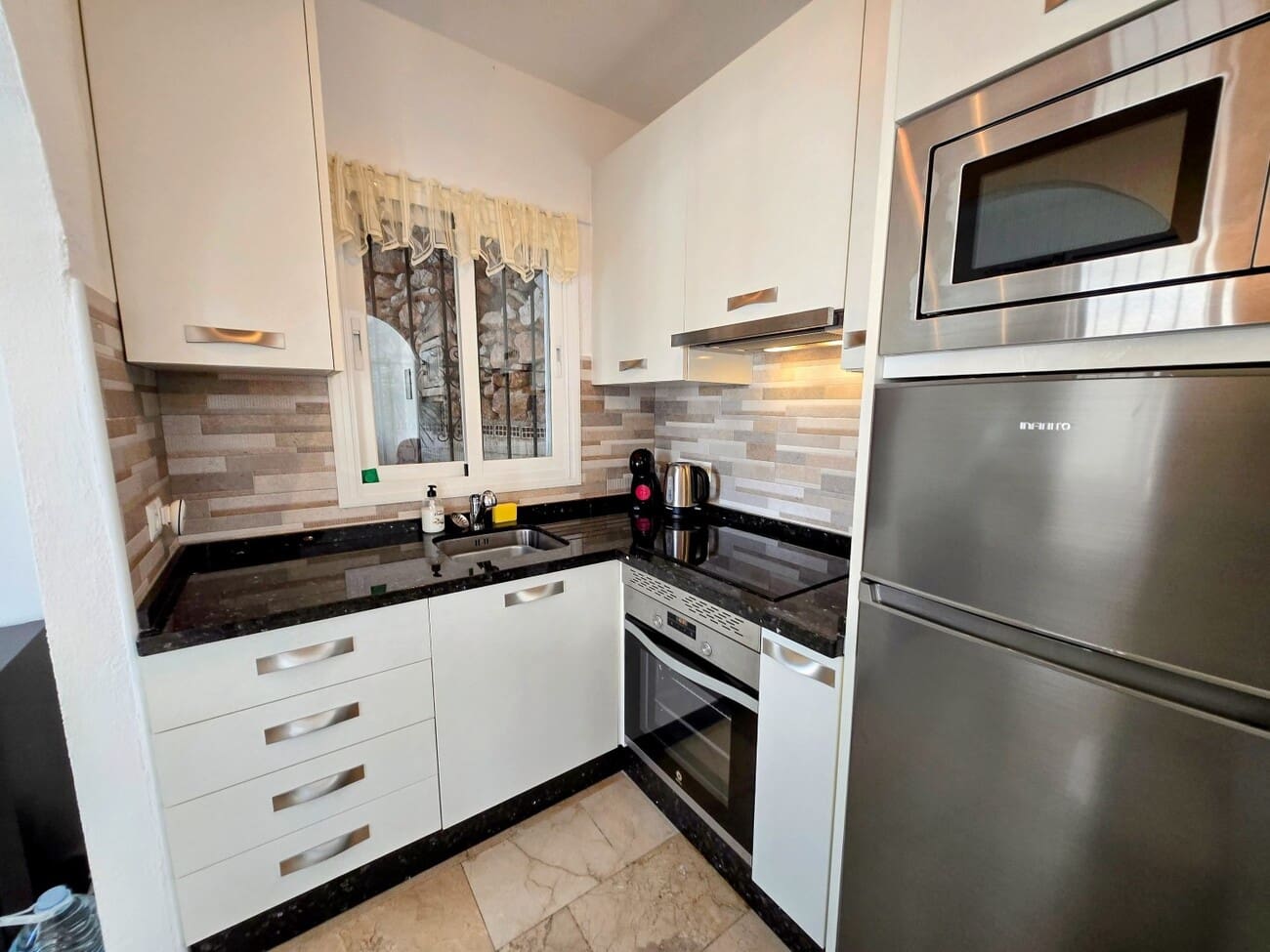1 chambre Appartement à vendre à Maro avec piscine garage - 155 000 € (Ref: 10157416)