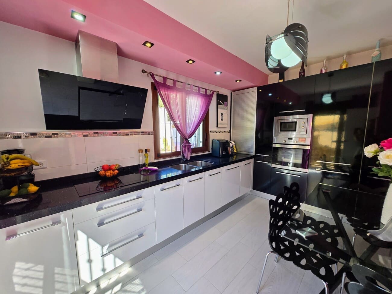 4 soveværelse Villa til salg i Nerja med swimmingpool garage - € 929.000 (Ref: 10173358)