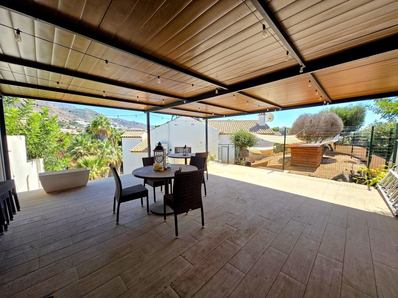 4 soveværelse Villa til salg i Nerja med swimmingpool garage - € 929.000 (Ref: 10173358)