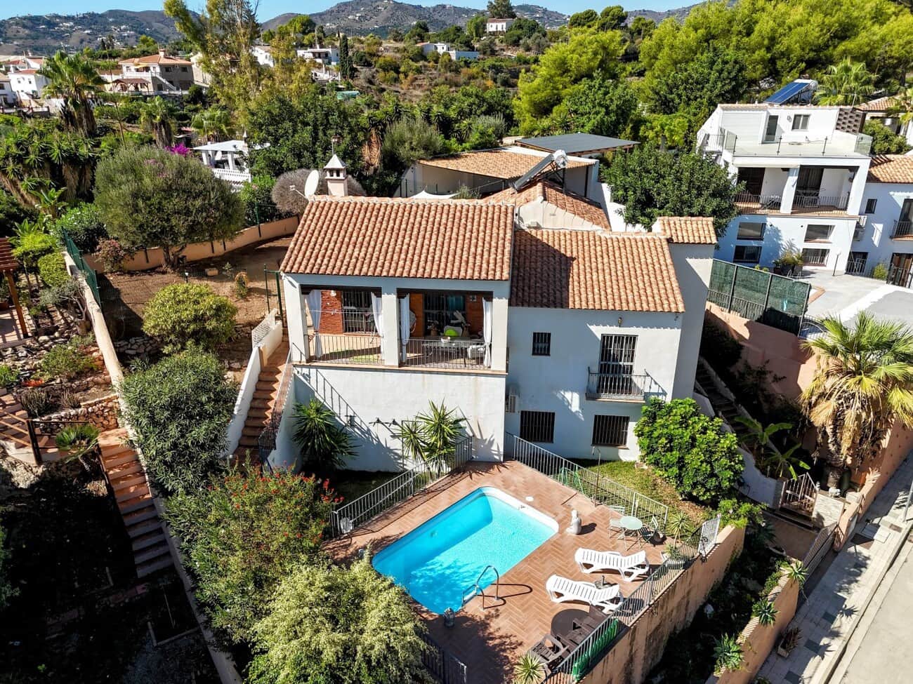 4 soveværelse Villa til salg i Nerja med swimmingpool garage - € 929.000 (Ref: 10173358)