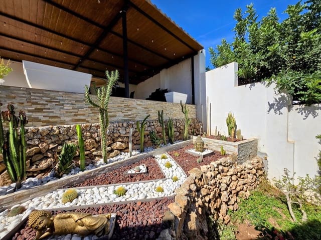 4 chambre Villa/Maison à vendre à Nerja avec piscine garage - 929 000 € (Ref: 10173358)