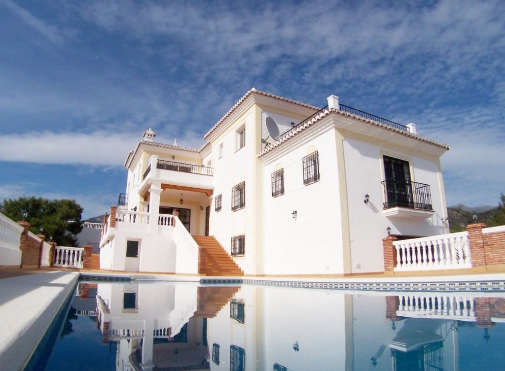 5 soverom Villa til salgs i Frigiliana med svømmebasseng - € 1 495 000 (Ref: 2441959)