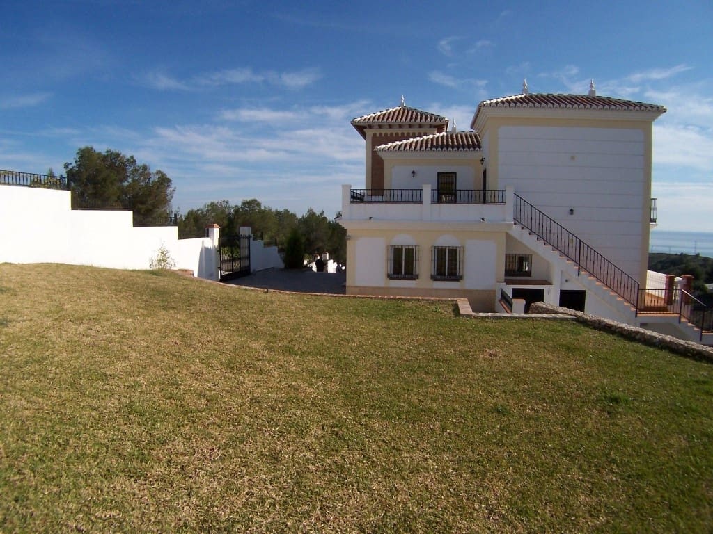 5 soverom Villa til salgs i Frigiliana med svømmebasseng - € 1 495 000 (Ref: 2441959)