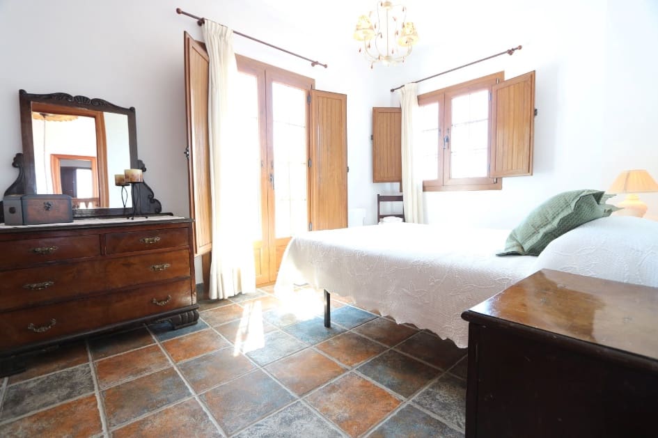 7 soverom Finca/Herregård til salgs i Frigiliana med svømmebasseng garasje - € 1 200 000 (Ref: 3409385)