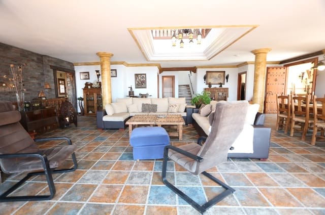 7 soverom Finca/Herregård til salgs i Frigiliana med svømmebasseng garasje - € 1 200 000 (Ref: 3409385)
