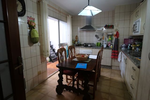 5 soveværelse Byhus til salg i Nerja - € 950.000 (Ref: 3412714)