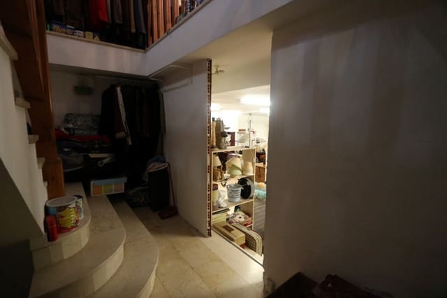 Kommersiell til salgs i Nerja med garasje - € 360 000 (Ref: 3754530)