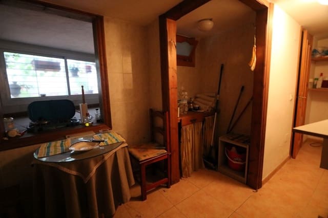 Kommersiell til salgs i Nerja med garasje - € 360 000 (Ref: 3754530)