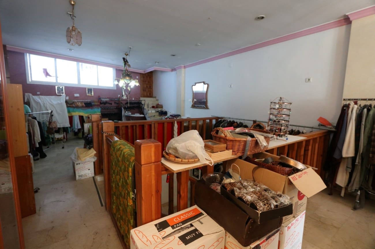 Komercyjne na sprzedaż w Nerja z garażem - 360 000 € (Ref: 3754530)