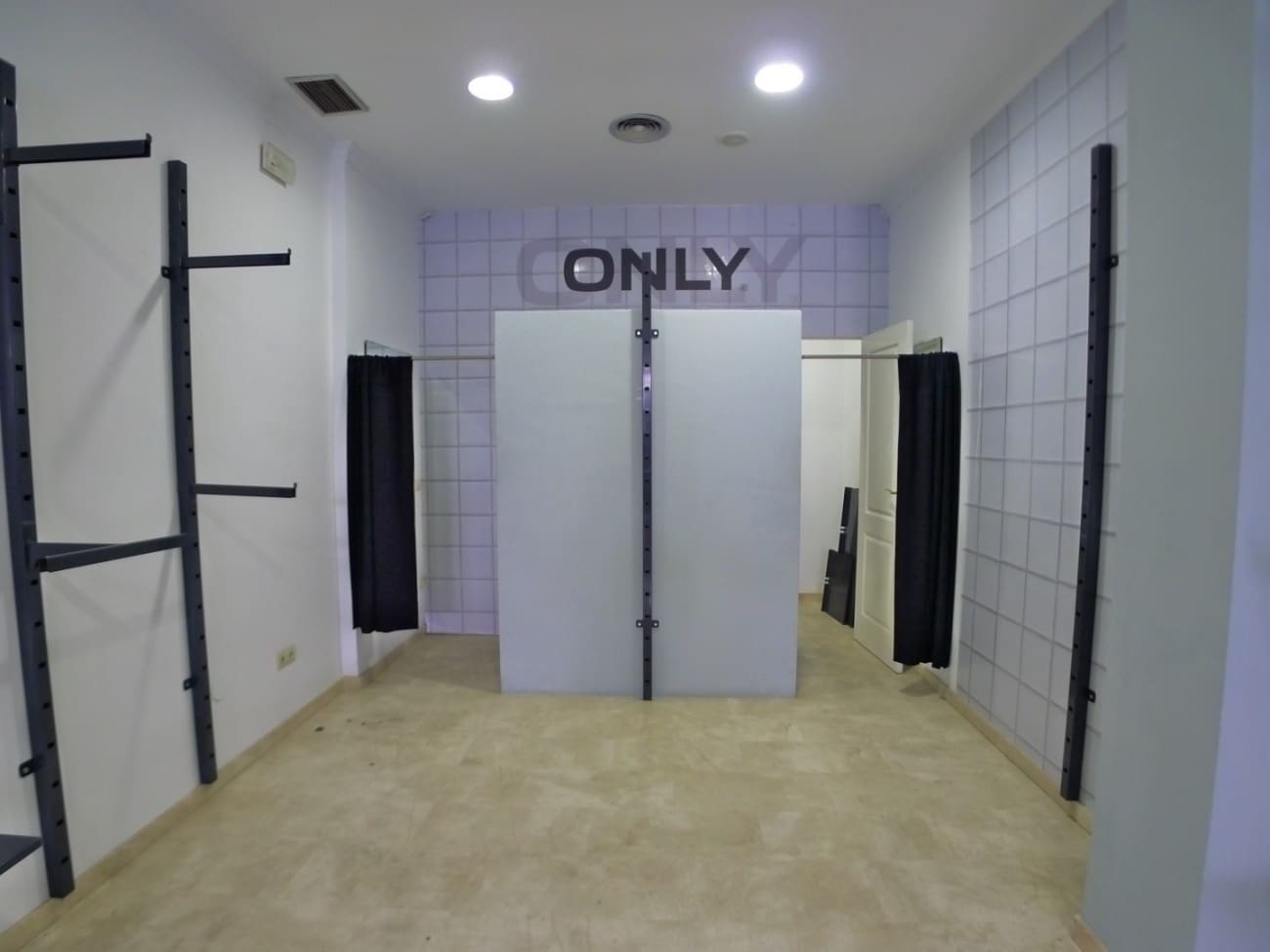 Komercyjne na sprzedaż w Nerja - 445 000 € (Ref: 3754543)