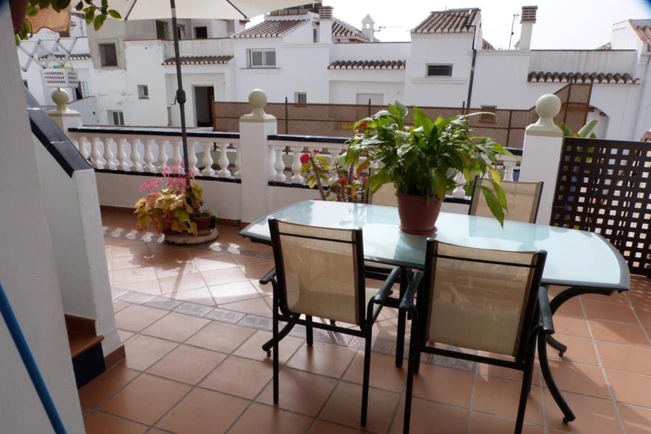 6 sypialnia Dom na sprzedaż w Nerja z basenem garażem - 435 000 € (Ref: 4079010)