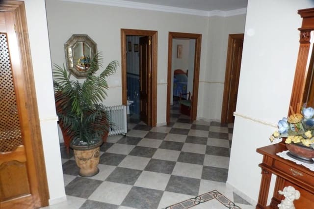 6 sypialnia Dom na sprzedaż w Nerja z basenem garażem - 435 000 € (Ref: 4079010)