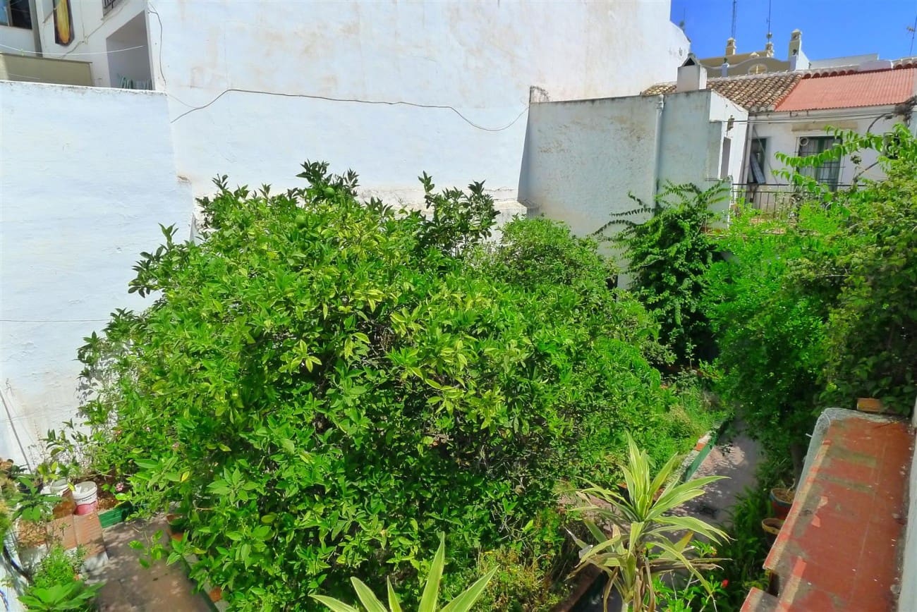 6 soverom Hus til salgs i Nerja med garasje - € 739 000 (Ref: 4115030)