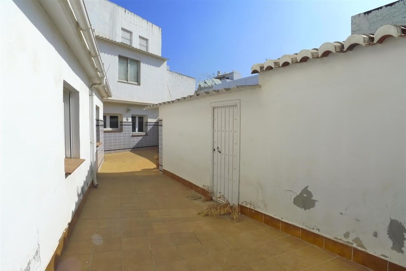 4 soveværelse Byhus til salg i Nerja - € 650.000 (Ref: 4138278)