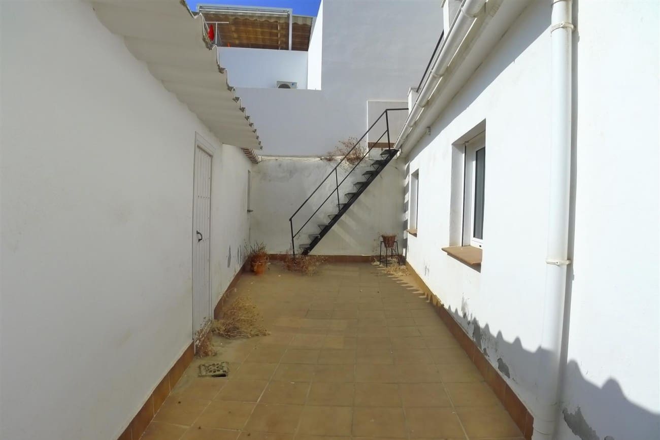 4 soveværelse Byhus til salg i Nerja - € 650.000 (Ref: 4138278)