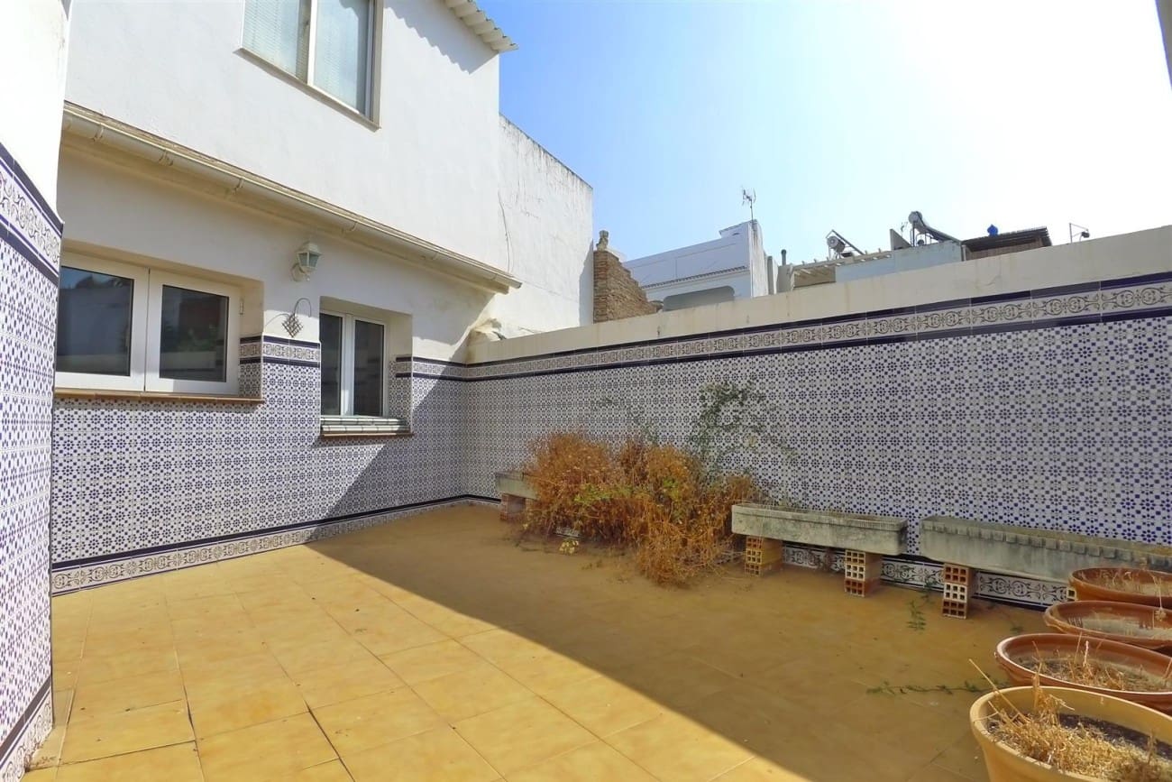 4 soveværelse Byhus til salg i Nerja - € 650.000 (Ref: 4138278)