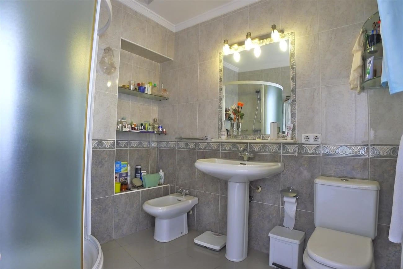 4 soveværelse Byhus til salg i Nerja - € 650.000 (Ref: 4138278)