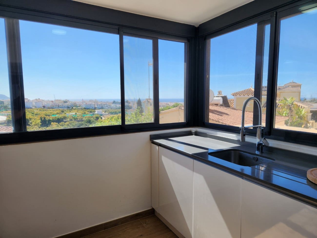 3 soverom Villa til salgs i Nerja med svømmebasseng garasje - € 630 000 (Ref: 8302689)