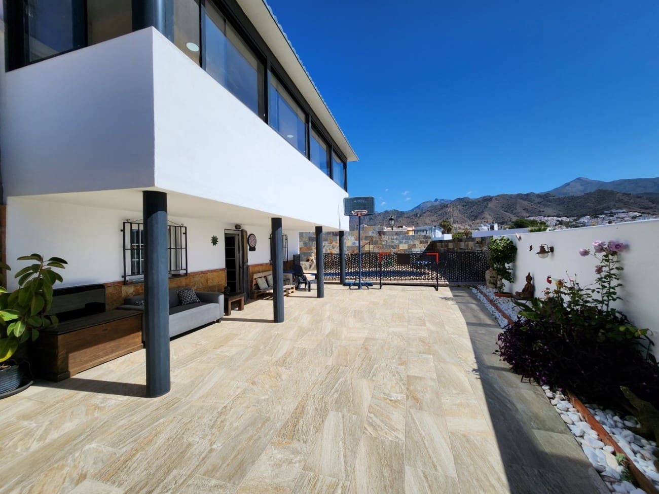 3 soverom Villa til salgs i Nerja med svømmebasseng garasje - € 630 000 (Ref: 8302689)