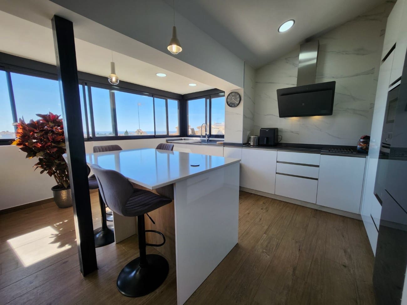 3 soverom Villa til salgs i Nerja med svømmebasseng garasje - € 630 000 (Ref: 8302689)