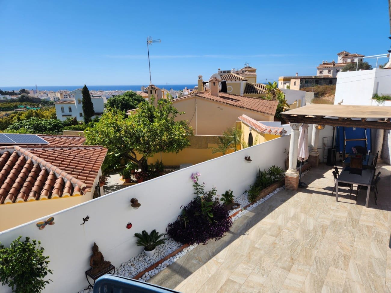 3 soverom Villa til salgs i Nerja med svømmebasseng garasje - € 630 000 (Ref: 8302689)